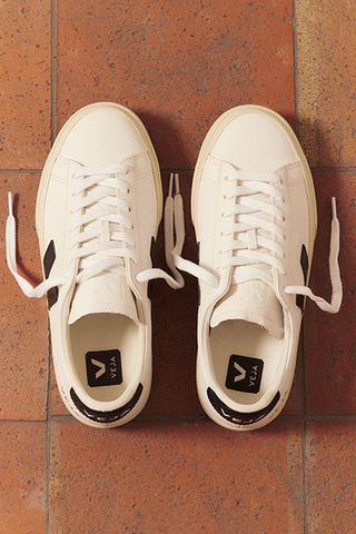 Veja - V-90 sneaker